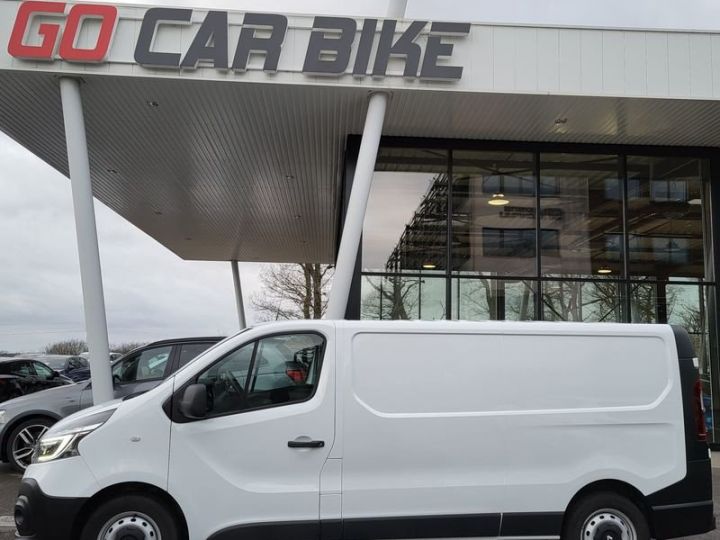 Utilitaire léger Renault Trafic Autre Fourgon L2H1 2.0 dci 120 CH Led Keyless 3 Places Garantie 6 ans 289HT-mois Blanc - 2