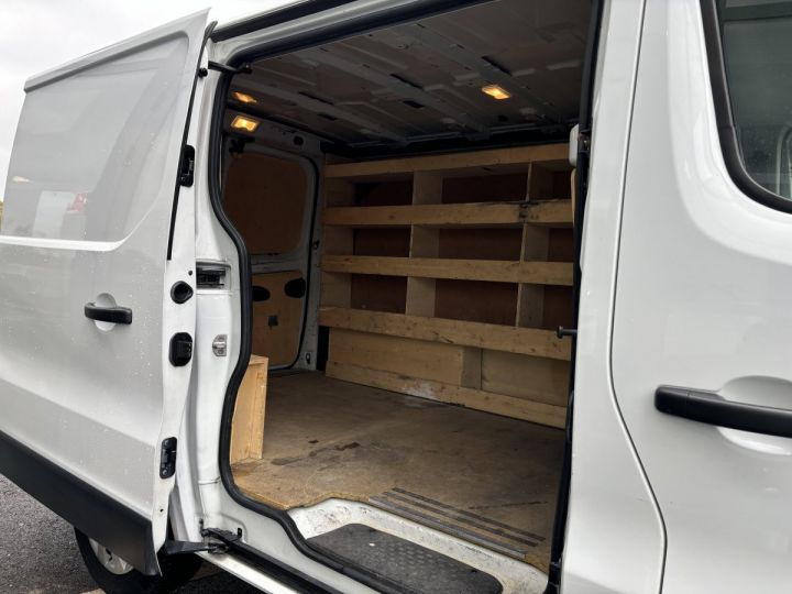 Utilitaire léger Renault Trafic Autre III 1.6 DCI 95 GD CONFORT  L1H1 BLANC - 4