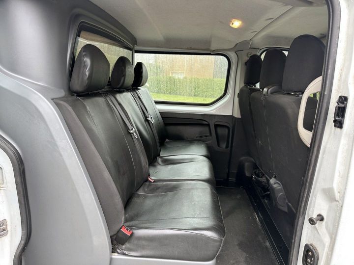 Utilitaire léger Renault Trafic Autre III 2.0 DCI 170CV BVA L2H1 6 PLACES ENTRETIEN COMPLET A JOUR 17492HT Blanc Métallisé - 11