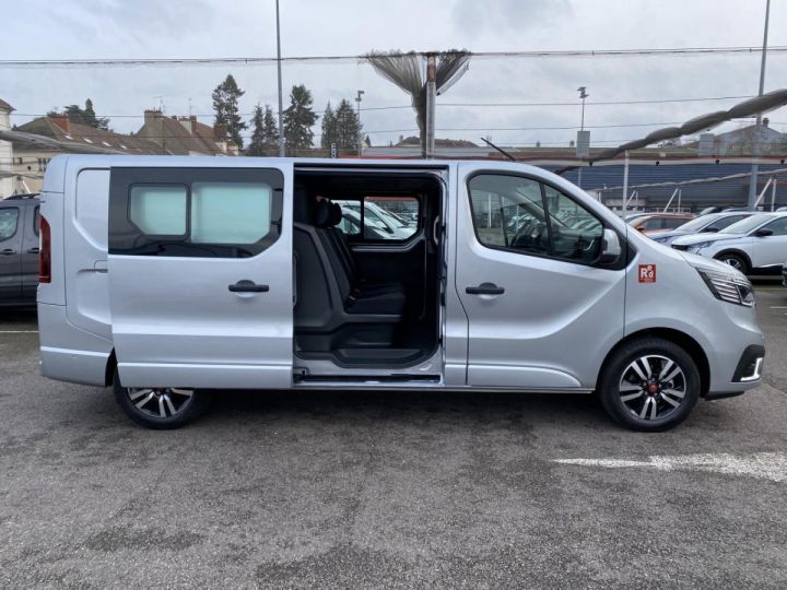 Utilitaire léger Renault Trafic Autre III (2) CABINE APPROFONDIE L2H1 3000 KG BLUE DCI 150 EDC RED EXCLUSIVE Gris Highland - 5