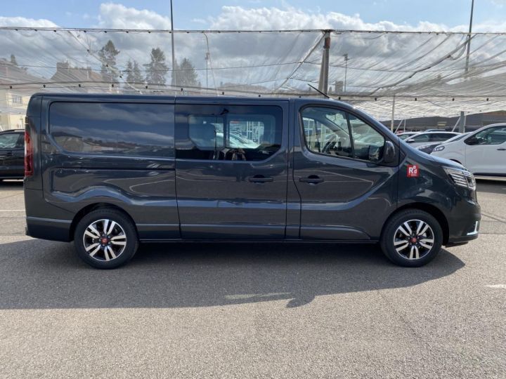 Utilitaire léger Renault Trafic Autre III (2) CABINE APPROFONDIE L2H1 3000 KG BLUE DCI 150 EDC RED EXCLUSIVE Gris Comète - 4