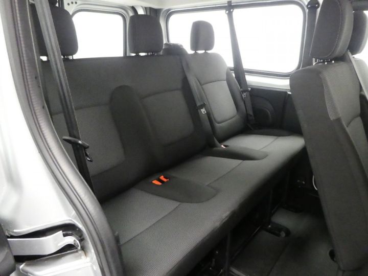 Utilitaire léger Renault Trafic Autre III COMBI L2 2.0 DCI 120CH S&S ZEN 9 PLACES GRIS C - 9