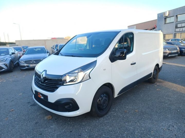 Utilitaire léger Renault Trafic Autre III FOURGON L1H1 1.6 DCi 90CV, HISTORIQUE D ENTRETIEN A JOUR, PAS DE FAP d'ADBLUE Blanc - 3