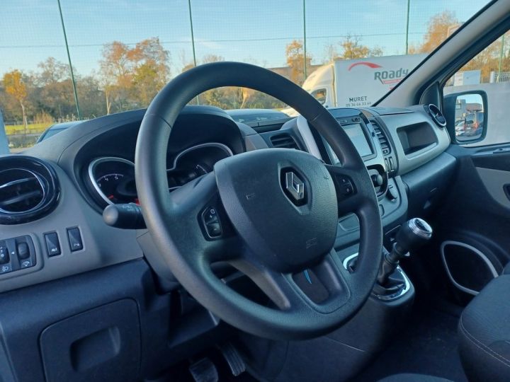 Utilitaire léger Renault Trafic Autre III FOURGON L1H1 1.6 DCi 90CV, HISTORIQUE D ENTRETIEN A JOUR, PAS DE FAP d'ADBLUE Blanc - 17