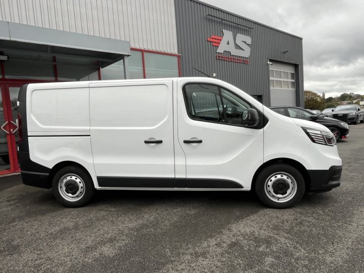 Utilitaire léger Renault Trafic Autre L1 H1 2T8 2,0 DCI 130 GRAND CONFORT GPS ANDROID FEUX FULL LED APPLE CARPLAY RADAR DE RECUL RE Blanc - 4