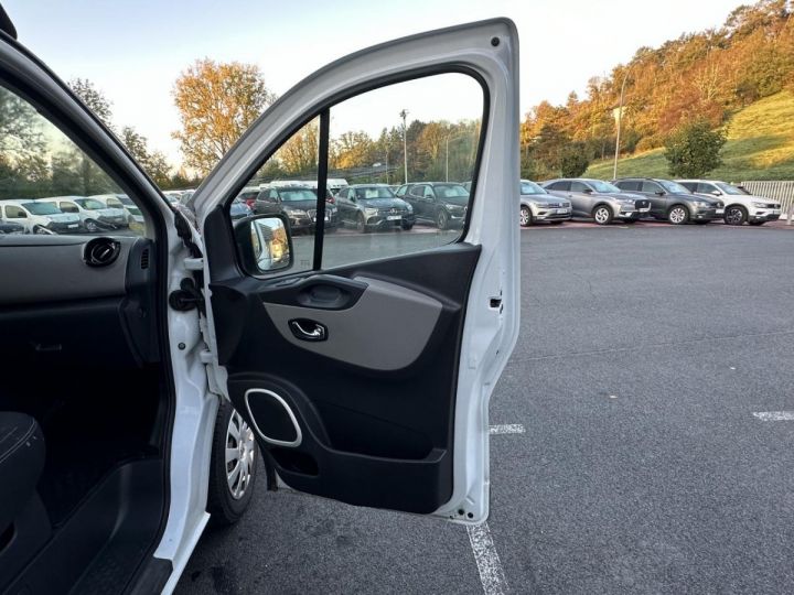 Utilitaire léger Renault Trafic Autre L1H1 1000 Kg 1.6 dCi - 95  Fourgon Grand Confort BARRE DE TOIT + CLIM BLANC - 25