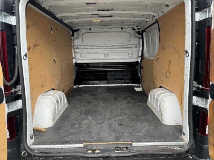 Utilitaire léger Renault Trafic Autre L1H1 1200 Kg 2.0 dCi - 120  Grand Confort BLANC - 12