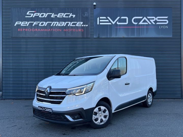 Utilitaire léger Renault Trafic Autre L1H1 2T8 2.0 Blue dCi 130ch Confort Led pure vision/ CarPlay/ TVA Récupérable Blanc Métallisé - 1