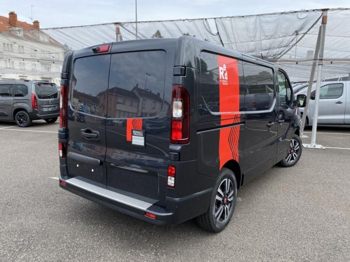 Utilitaire léger Renault Trafic Autre L1H1 FOURGON 3000 Kg 2.0 Blue dCi 150 EDC RED EDITION EXCLUSIVE Gris comète - 5