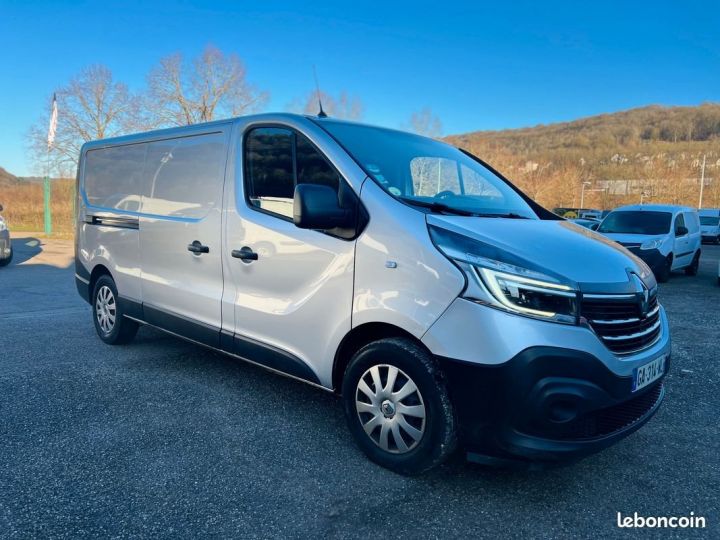 Utilitaire léger Renault Trafic Autre l2h1 dci 145 de 2021 -garantie- Gris - 2