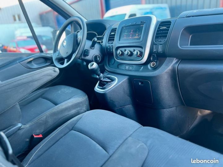 Utilitaire léger Renault Trafic Autre l2h1 dci 145 de 2021 -garantie- Gris - 5