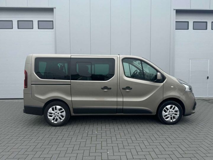 Utilitaire léger Renault Trafic Autre Passenger 1.6 dCi Energy Twin Turbo Luxe -8 PLACES Beige Métallisé - 7