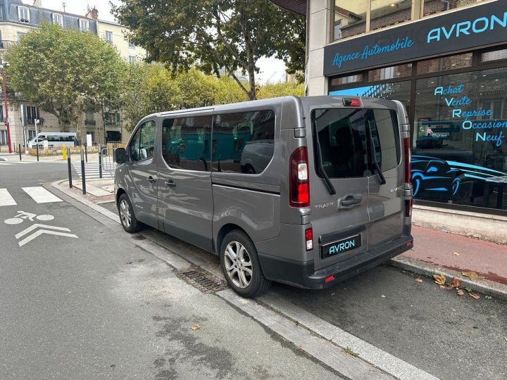 Utilitaire léger Renault Trafic Autre SpaceClass 1.6 DCI 145 ENERGY 9PL Gris Métallisé - 4