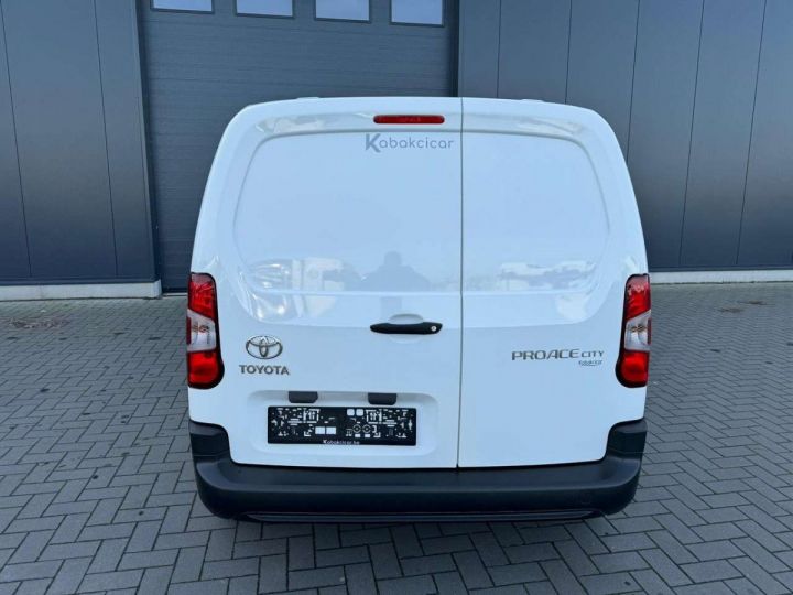 Utilitaire léger Toyota ProAce Autre City ETAT NEUF UTLITAIRE CLIM -GARANTIE 12 MOIS Blanc - 5