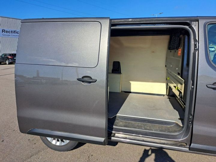 Utilitaire léger Toyota ProAce Autre FOURGON MEDIUM 1.5L 120 D-4D BUSINESS Gris Foncé - 18