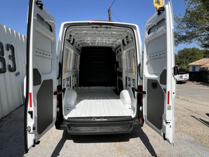 Utilitaire léger Volkswagen Crafter Autre 30 L3H3 2.0 TDI - 140  2017 FOURGON Van 30 L3H3 Business BLANC - 7