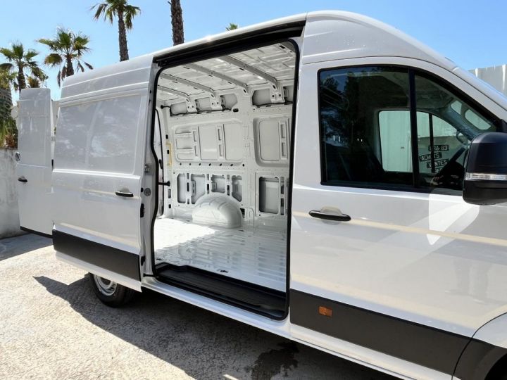 Utilitaire léger Volkswagen Crafter Autre 30 L3H3 2.0 TDI - 140  2017 FOURGON Van 30 L3H3 Business BLANC - 8