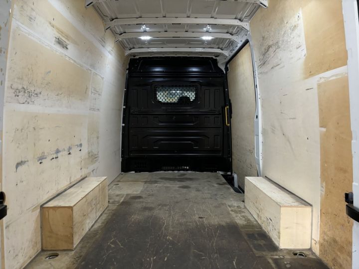 Utilitaire léger Volkswagen Crafter Autre VAN 35 2.0 TDI 177 CV L3H3 4MOTION Blanc - 11