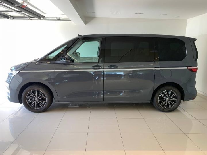 Utilitaire léger Volkswagen Multivan Autre 1.4 eHybrid 218ch Life Court DSG6 Pure Grey - 2