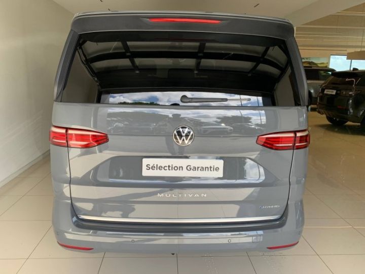 Utilitaire léger Volkswagen Multivan Autre 1.4 eHybrid 218ch Life Court DSG6 Pure Grey - 6