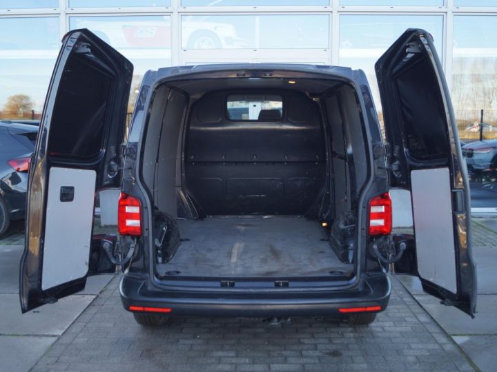 Utilitaire léger Volkswagen Transporter Autre 2.0tdi L2H1 Airco ALU PDC Noir - 6