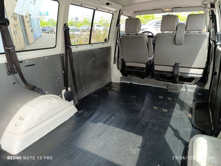 Utilitaire léger Volkswagen Transporter Autre Combi court µT4 Phase 2 (F7D) 2.5 TDi 88cv Gris - 18