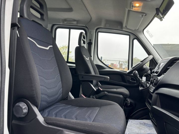 Utilitaire léger Iveco Daily Benne arrière 35C14 BENNE+COFFRE+ATTELAGE 6 PLACES BLANC - 3