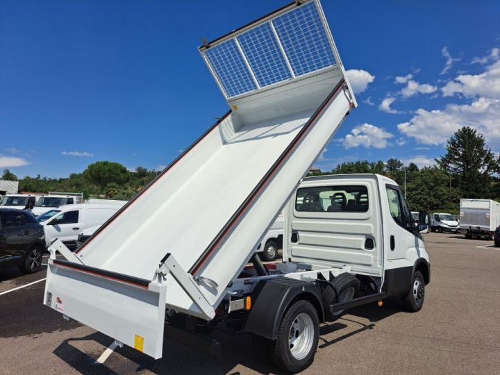 Utilitaire léger Iveco Daily Benne arrière 35C18 BENNE 45900E HT Blanc - 2