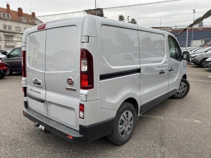 Utilitaire léger Fiat Talento Fourgon tolé II FOURGON TOLE L1H1 1.6 MULTIJET 145 PACK PRO NAV Gris clair - 5