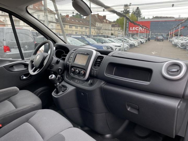 Utilitaire léger Fiat Talento Fourgon tolé II FOURGON TOLE L1H1 1.6 MULTIJET 145 PACK PRO NAV Gris clair - 11