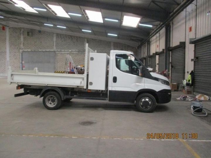 Utilitaire léger Iveco Daily 35C13 Empattement 3750 Tor - 24 900 HT Blanc - 4