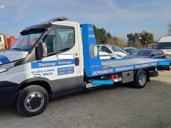 Utilitaire léger Iveco Daily Plateau 35C 35C18 35180 HI MATIC PORTE VOITURE DEPANNEUSE PLATEAU BASCULANT BVA Blanc - 2