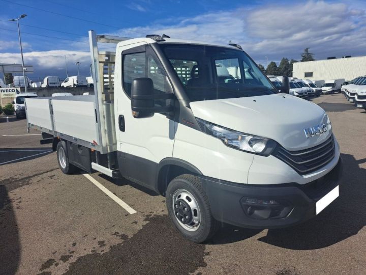 Utilitaire léger Iveco Daily Plateau 35C16 PLATEAU 48000E HT Blanc - 1