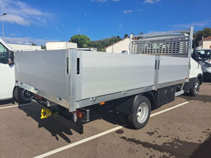 Utilitaire léger Iveco Daily Plateau 35C16 PLATEAU 48000E HT Blanc - 2