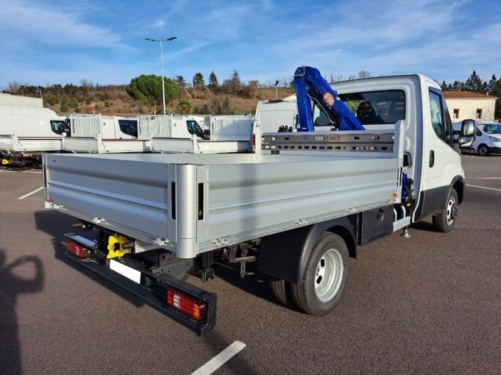 Utilitaire léger Iveco Daily Plateau 35C18 GRUE PLATEAU 70000E HT Blanc - 2