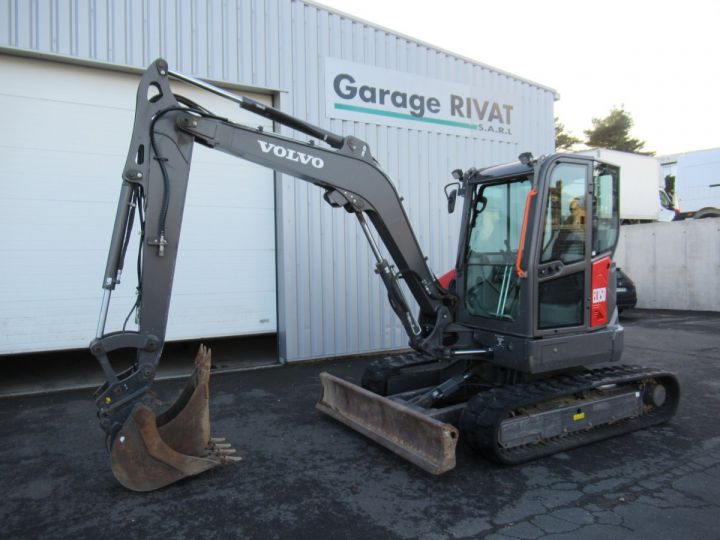 Varias utilidades Volvo Miniexcavadora MINI PELLE ECR50  - 1