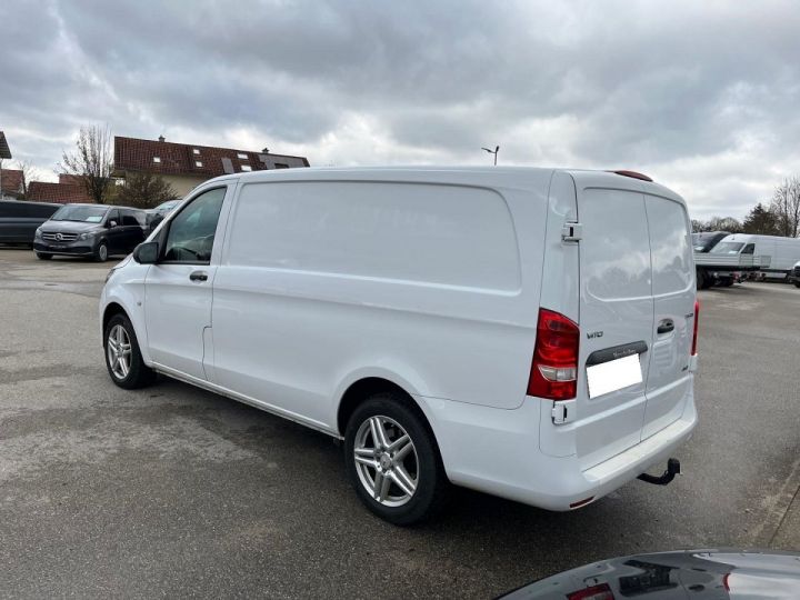 Vehiculo comercial Mercedes Vito 4 x 4 FG 116 CDI 4X4 LONG BVA Blanc Articque - 2