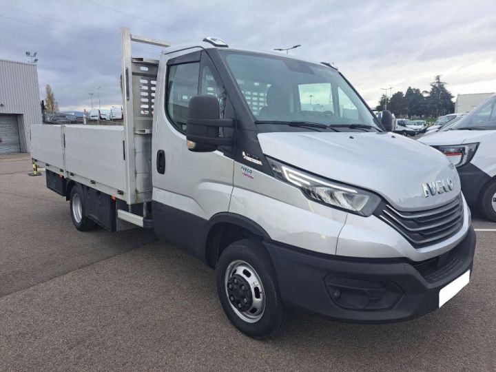 Vehiculo comercial Iveco Daily Caja abierta 35C21 A8 PLATEAU Gris Clair - 1