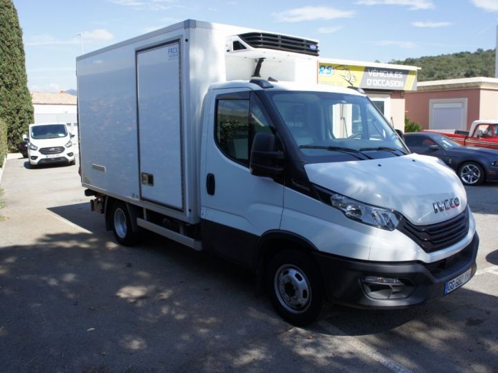 Vehiculo comercial Iveco Daily Caja frigorífica IVECO DAILY V (2) CAISSE FRIGORIFIQUE 2.3 TD 35C14HA8 35-140 Blanc - 1