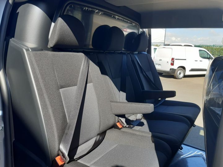 Vehiculo comercial Fiat Scudo Furgón cabina doble LONG CAB APPRO 2.0 180 BVA8 PRO LOUNGE GRIS CLAIR METAL - 15