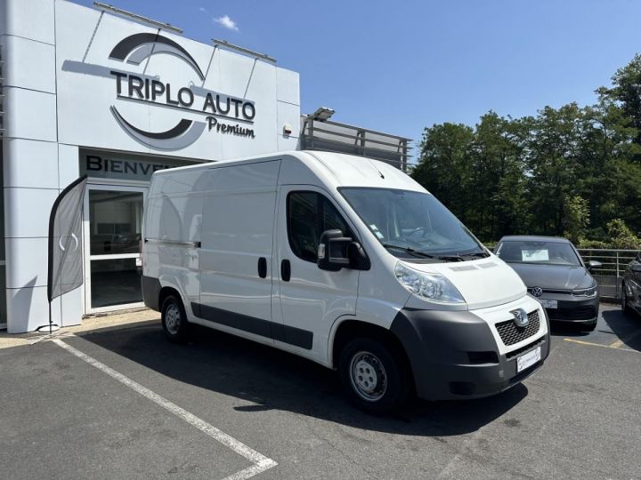 Vehiculo comercial Peugeot Boxer Furgón Confort 330 L2H2 2.2 HDi - 110 Fourgon Tolé + Tva recuperable + Clim BLANC - 1