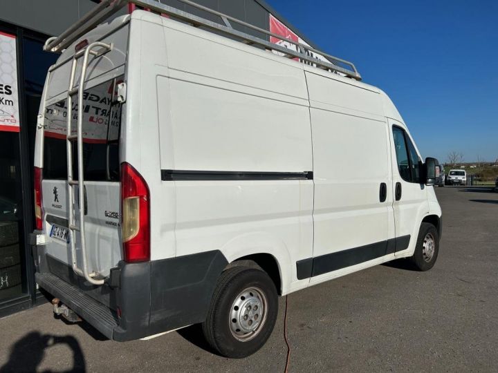 Vehiculo comercial Peugeot Boxer Furgón FOURGON TOLE 333 L2H2 2.2 E-HDI 130 CONFORT  - 4