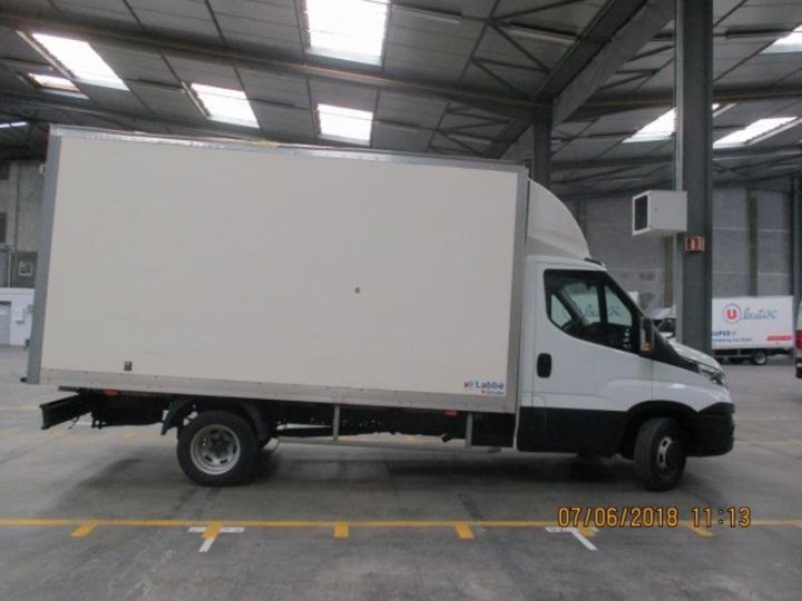 Vehiculo comercial Iveco Daily 35C15 Empattement 4100 Tor - 23 500 HT Blanc - 4