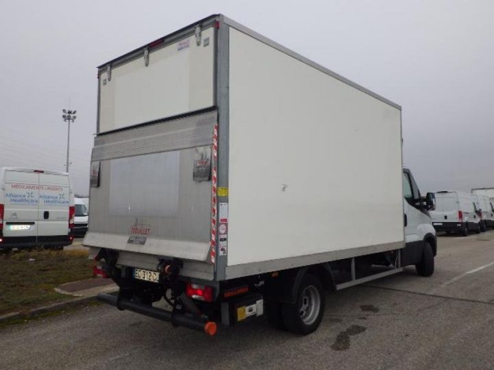 Vehiculo comercial Iveco Daily 35C15 Empattement 4100 Tor - 25 500 HT Blanc - 2