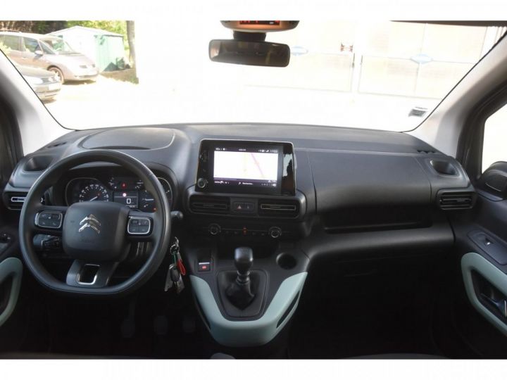 Vehiculo comercial Citroen Berlingo Otro 1.2 PureTech 12V - 110 S&S III COMBI M Feel GRIS FONCE - 10