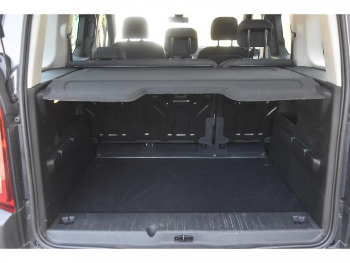 Vehiculo comercial Citroen Berlingo Otro 1.2 PureTech 12V - 110 S&S III COMBI M Feel GRIS FONCE - 13