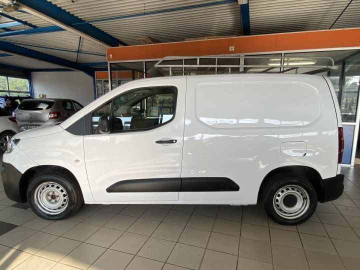 Vehiculo comercial Citroen Berlingo Otro Citroën 1000kg HDi 100ch S&S CLUB BLANC - 8