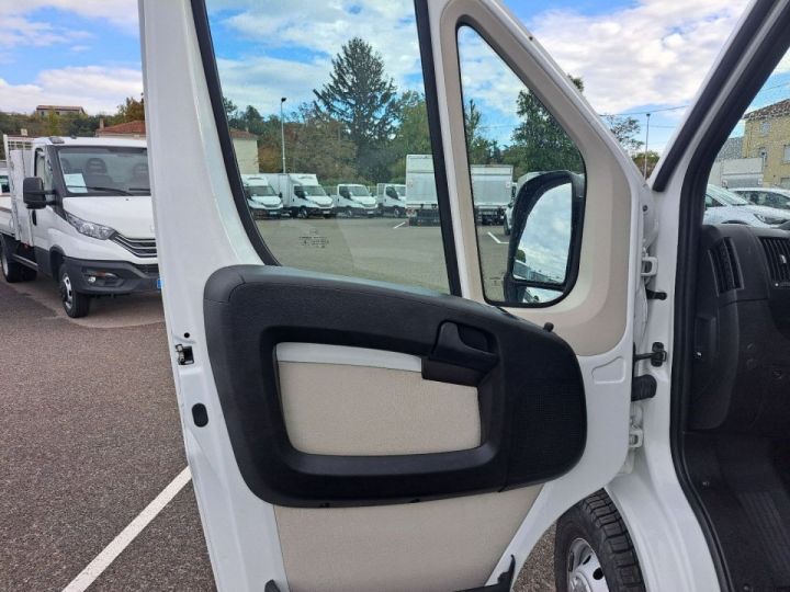 Vehiculo comercial Citroen Jumper Otro FOURGON 35 L2H2 2.0 BLUEHDi 130 CLUB Blanc - 19