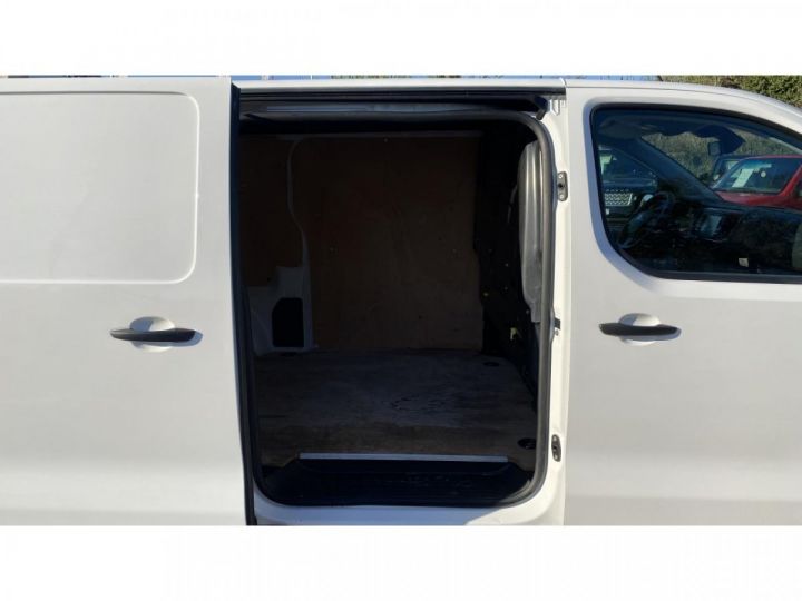 Vehiculo comercial Citroen Jumpy Otro III Fourgon M 1.5 BlueHDi 120 S&S Club Blanc - 24