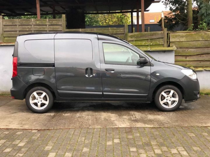 Vehiculo comercial Dacia Dokker Otro 1.6i Ambiance Work Edition (navigation) Gris Métallisé - 5